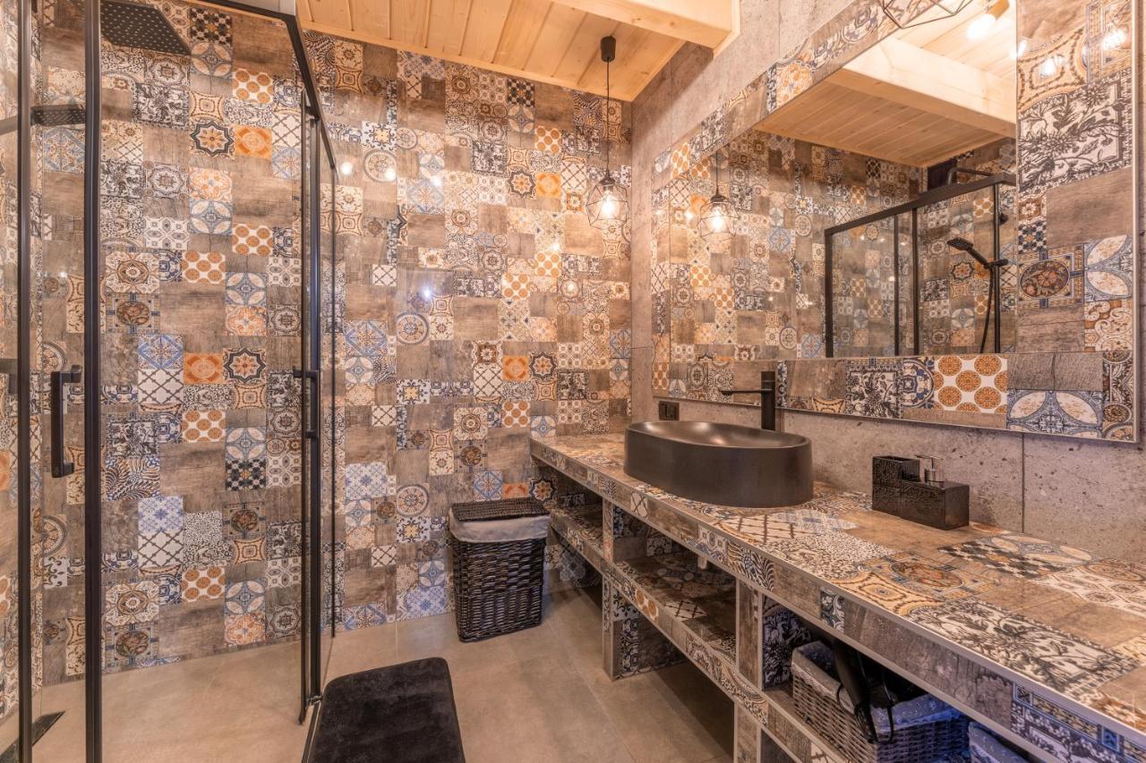 Chaty Skwirutowe Wzgorze - Domki Caloroczne Solina  Extérieur photo